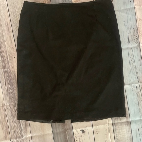 Tiffany & Company Mid-Size Pencil Skirt (EUC) - Picture 1 of 8